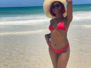 Ερωτική συνομιλία μέσω βίντεο BeautyDee