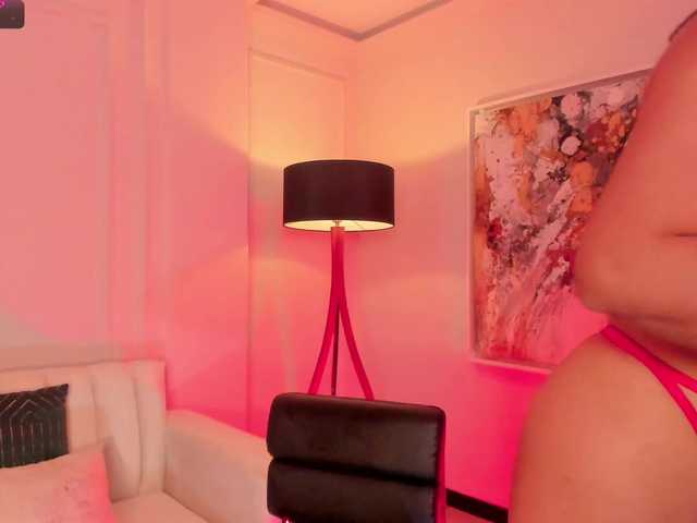 Εκπομπές οθόνης BeccaRoberts