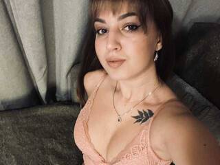 Ερωτική συνομιλία μέσω βίντεο BeeDasha