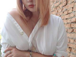 Ερωτική συνομιλία μέσω βίντεο Beginning