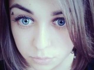 Ερωτική συνομιλία μέσω βίντεο bellafox