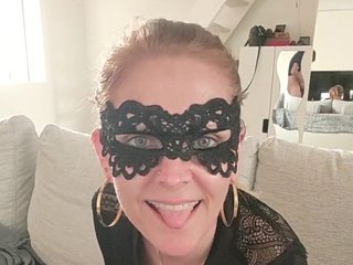 Ερωτική συνομιλία μέσω βίντεο bellemasquer