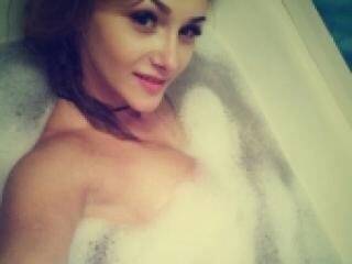 Ερωτική συνομιλία μέσω βίντεο bellla9