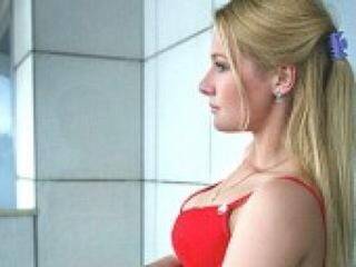 Ερωτική συνομιλία μέσω βίντεο belosnejka7