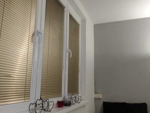 Εκπομπές οθόνης Bessy123