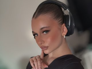 Ερωτική συνομιλία μέσω βίντεο BettyGrey