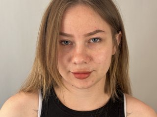 Ερωτική συνομιλία μέσω βίντεο BiancaDommel