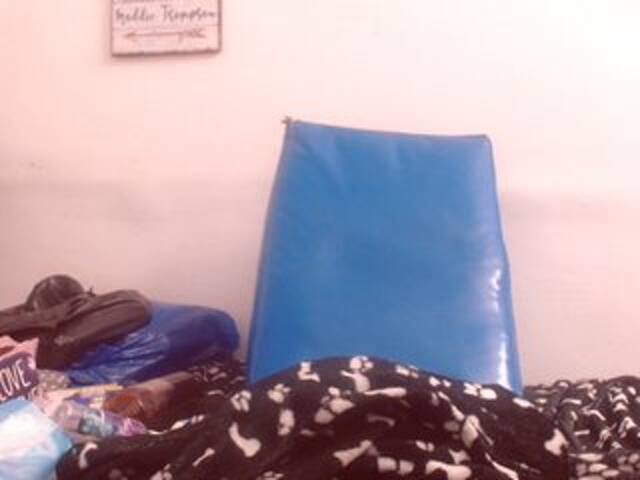 Εκπομπές οθόνης BigBustyBlack