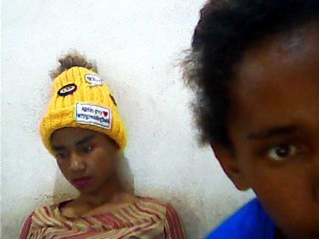 Εκπομπές οθόνης Black-Doubles