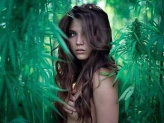 Ερωτική συνομιλία μέσω βίντεο -VIRDGINIA-