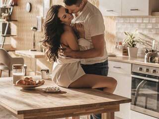 Ερωτική συνομιλία μέσω βίντεο BlackWedding