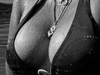 Ερωτική συνομιλία μέσω βίντεο blkfantasy1