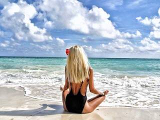 Ερωτική συνομιλία μέσω βίντεο blon-dino4ka