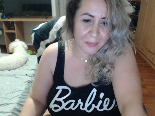 Φωτογραφίες BlondeElla 1000 tokens who want me and love me