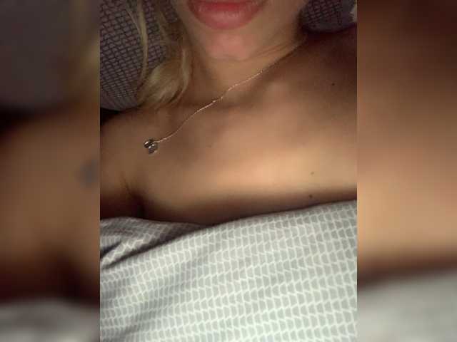 Εκπομπές οθόνης Blondi7771