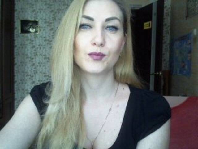 Εκπομπές οθόνης blondyle