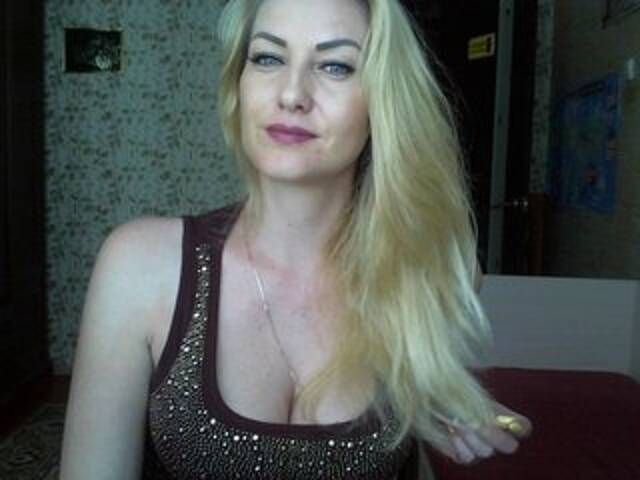 Εκπομπές οθόνης blondyle