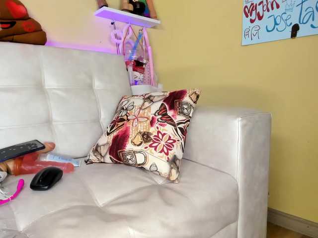 Εκπομπές οθόνης tiny-cora