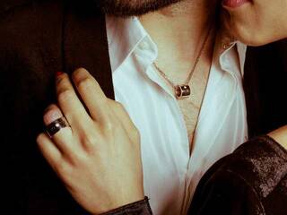 Ερωτική συνομιλία μέσω βίντεο Bonniie-Clyde