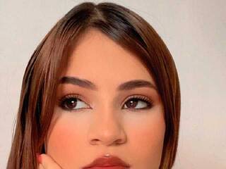 Ερωτική συνομιλία μέσω βίντεο BRANDI-LOVEN