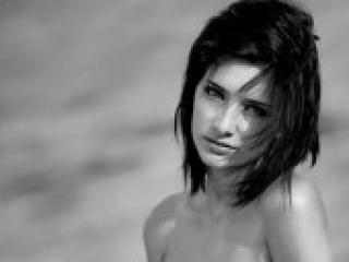 Ερωτική συνομιλία μέσω βίντεο bretekiss