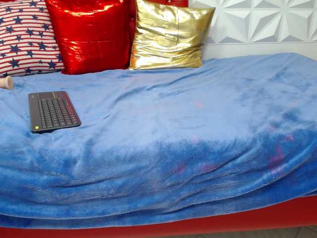 Εκπομπές οθόνης BrianaPeres