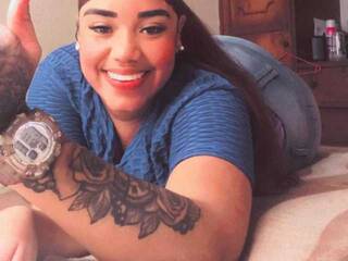 Ερωτική συνομιλία μέσω βίντεο britannyhot74