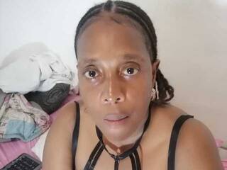 Ερωτική συνομιλία μέσω βίντεο Bustylove27