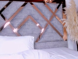 Ερωτική συνομιλία μέσω βίντεο CamilaRose1