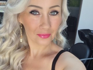 Ερωτική συνομιλία μέσω βίντεο CandyHellenx