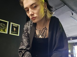 Ερωτική συνομιλία μέσω βίντεο CandyLola