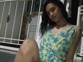 Ερωτική συνομιλία μέσω βίντεο Canelitacandy