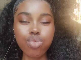 Ερωτική συνομιλία μέσω βίντεο CaramelCandy