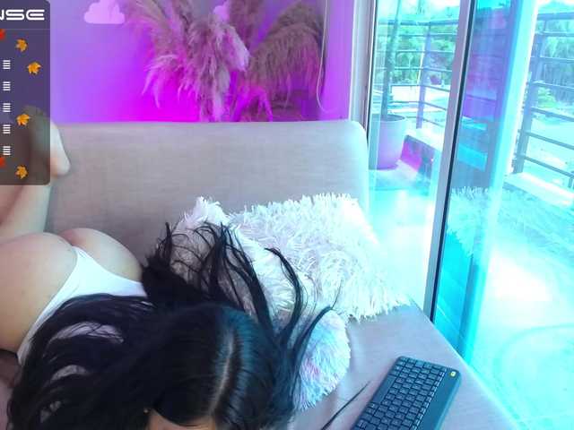 Εκπομπές οθόνης CarlaDias