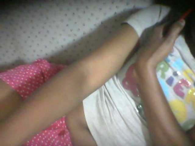 Εκπομπές οθόνης CarrieHots