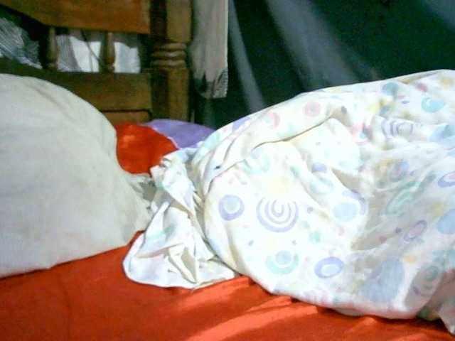 Εκπομπές οθόνης CarrieHots