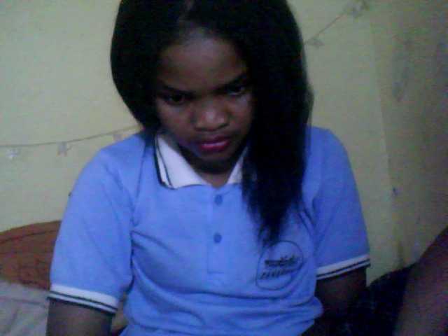 Εκπομπές οθόνης CarrieHots