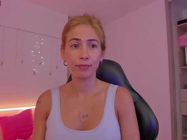 Εκπομπές οθόνης CassieKleinX