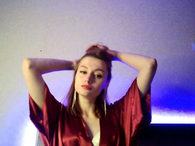 Φωτογραφίες CasyxWelove Hey guys!:) Goal- #Dance #hot #pvt #c2c #fetish #feet #roleplay Tip to add at friendlist and for requests!