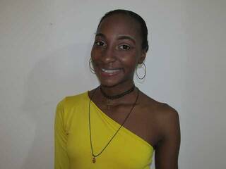 Ερωτική συνομιλία μέσω βίντεο CataleyaSmith