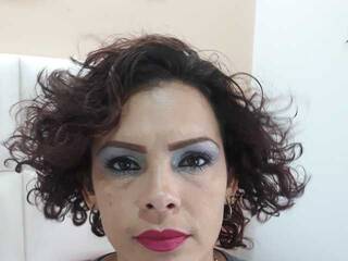 Ερωτική συνομιλία μέσω βίντεο cecionfire