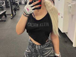 Ερωτική συνομιλία μέσω βίντεο CharlottaShy