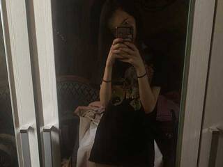 Ερωτική συνομιλία μέσω βίντεο Charlotte-Angel