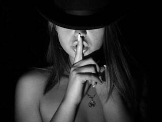 Ερωτική συνομιλία μέσω βίντεο Cherrysex69