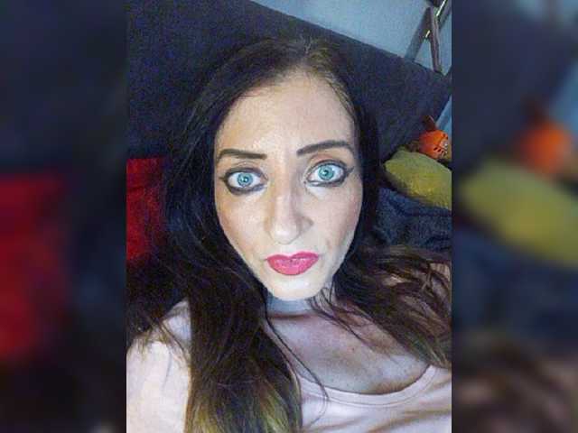 Εκπομπές οθόνης ChristianaHot