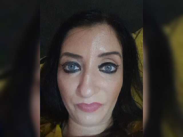 Εκπομπές οθόνης ChristianaHot