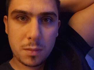 Ερωτική συνομιλία μέσω βίντεο CHSATAN