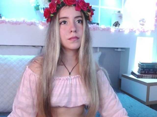 Εκπομπές οθόνης CiaraWatson