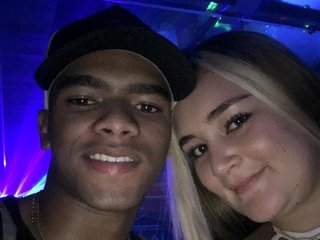 Ερωτική συνομιλία μέσω βίντεο Cleo-Marcus