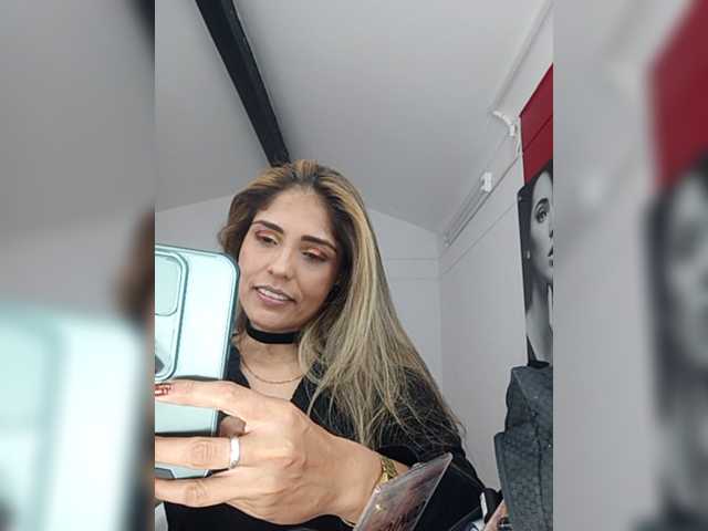 Εκπομπές οθόνης CloeFerreli